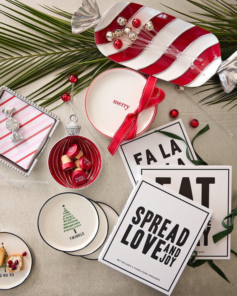 Tommy Bahama Beaded Peppermint Napkin Box Set