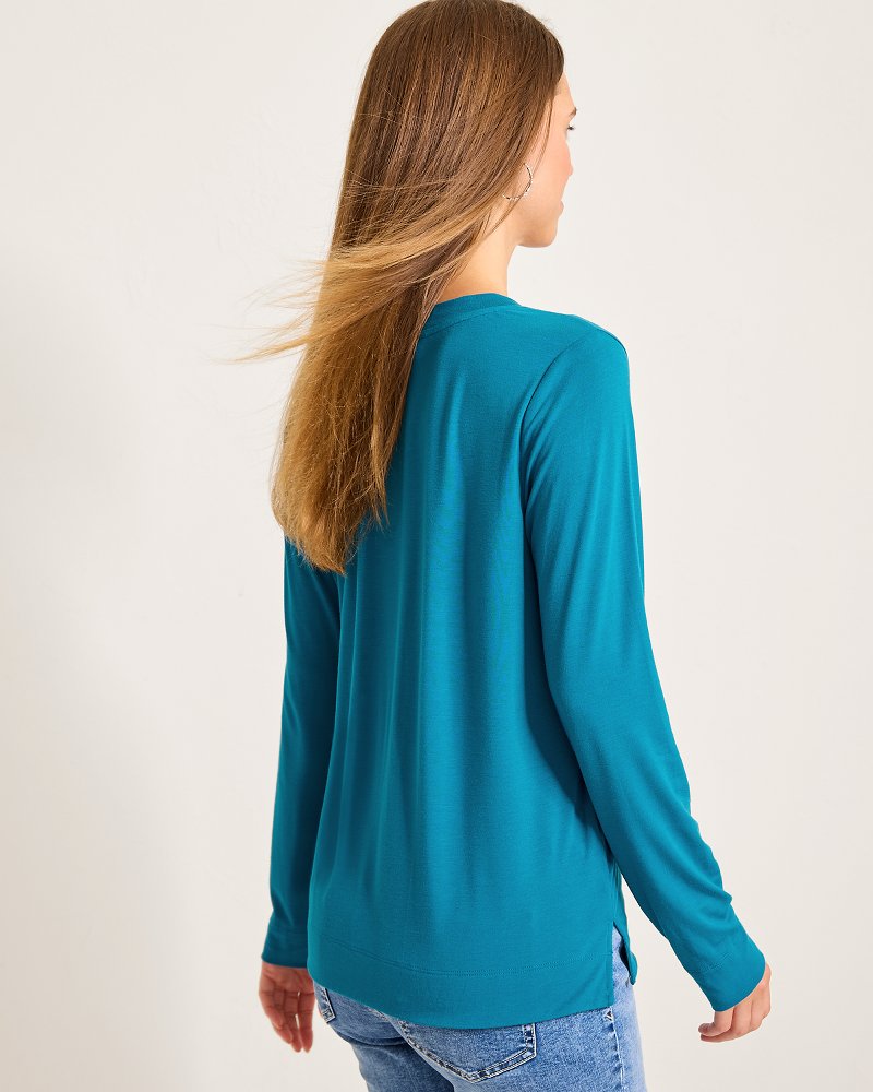 Tommy Bahama Kauai Jersey Long-Sleeve V-Neck T-Shirt