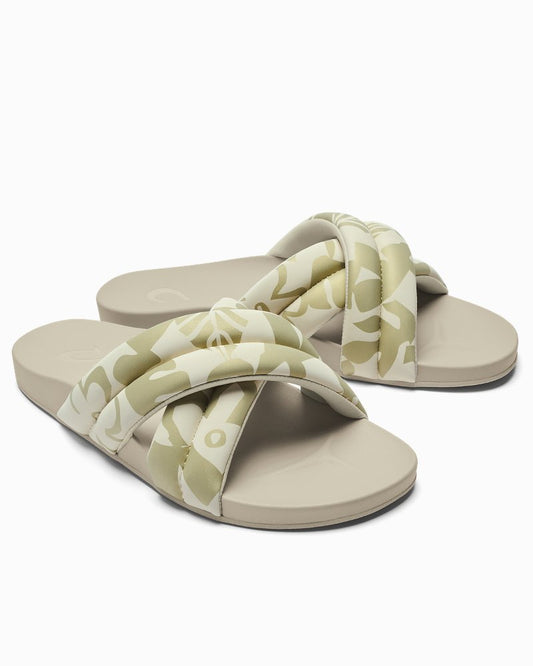 Tommy Bahama OluKai® Hila Sandals