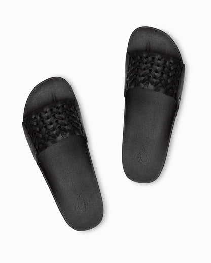 Tommy Bahama OluKai® Kāmola Sandals