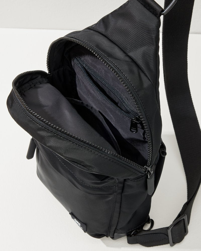 Tommy Bahama Willesden Black Sling Bag