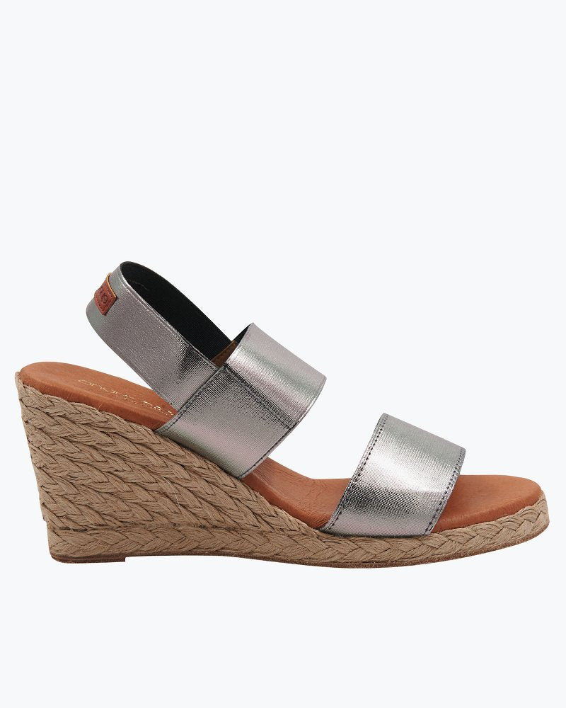 Tommy Bahama André Assous Allison Elastic Wedge Sandals