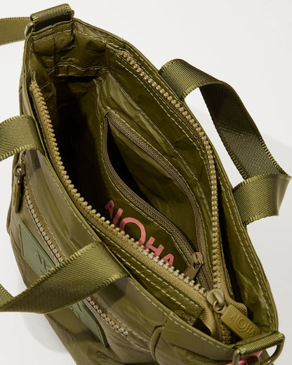 Tommy Bahama Aloha Collection Paumalu Crossbody Bag