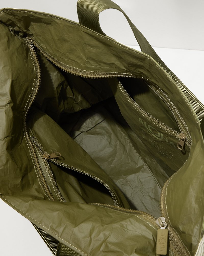 Tommy Bahama Aloha Collection Ginger Camo Day Tripper Tote