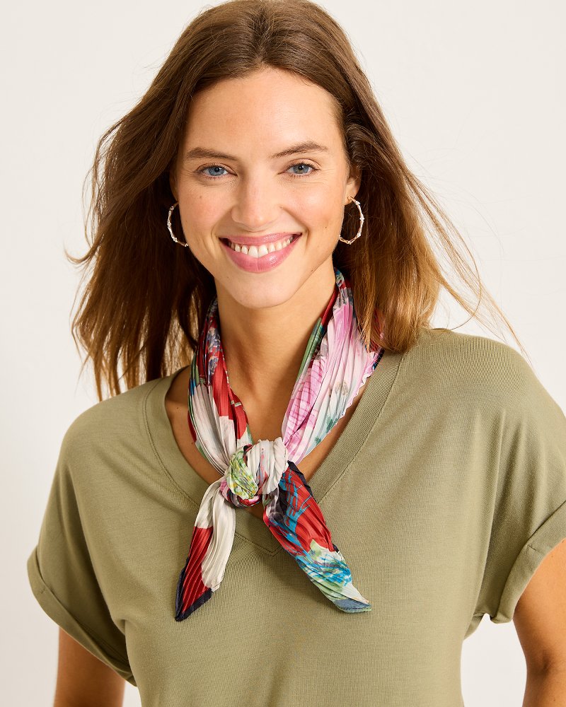 Tommy Bahama Amaryllis Pleated Diamond Scarf
