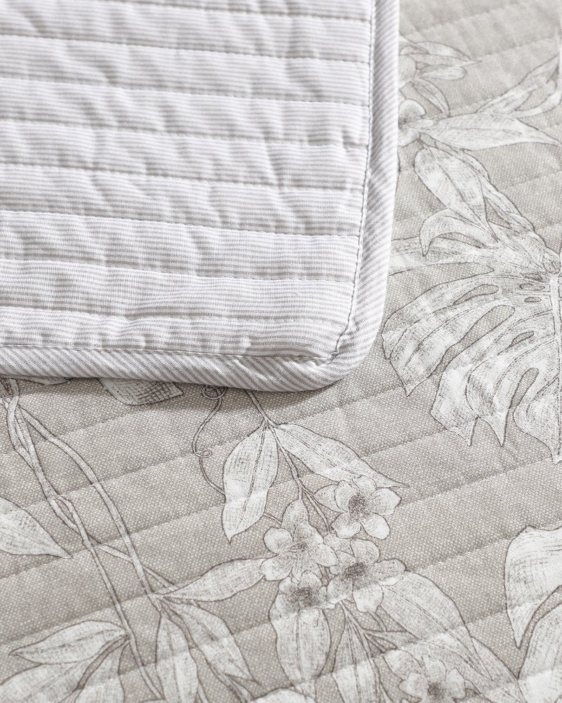 Tommy Bahama Jungle Toile Reversible 3-Piece Full/Queen Quilt Set
