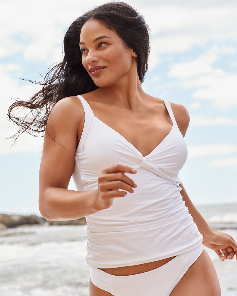 Tommy Bahama Pearl Underwire Twist-Front Tankini Top