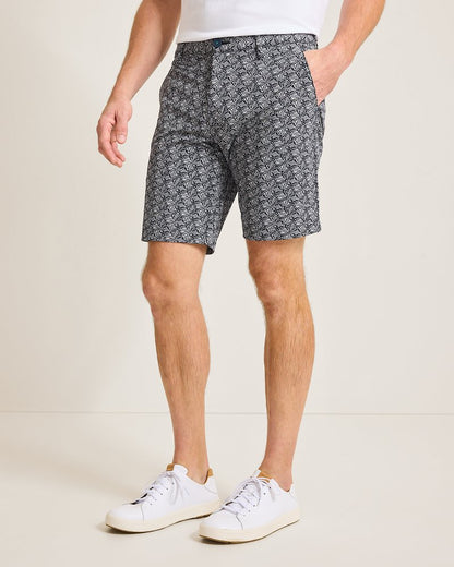 Tommy Bahama Chip Shot Beachcomber Geo IslandZone® 9-Inch Shorts