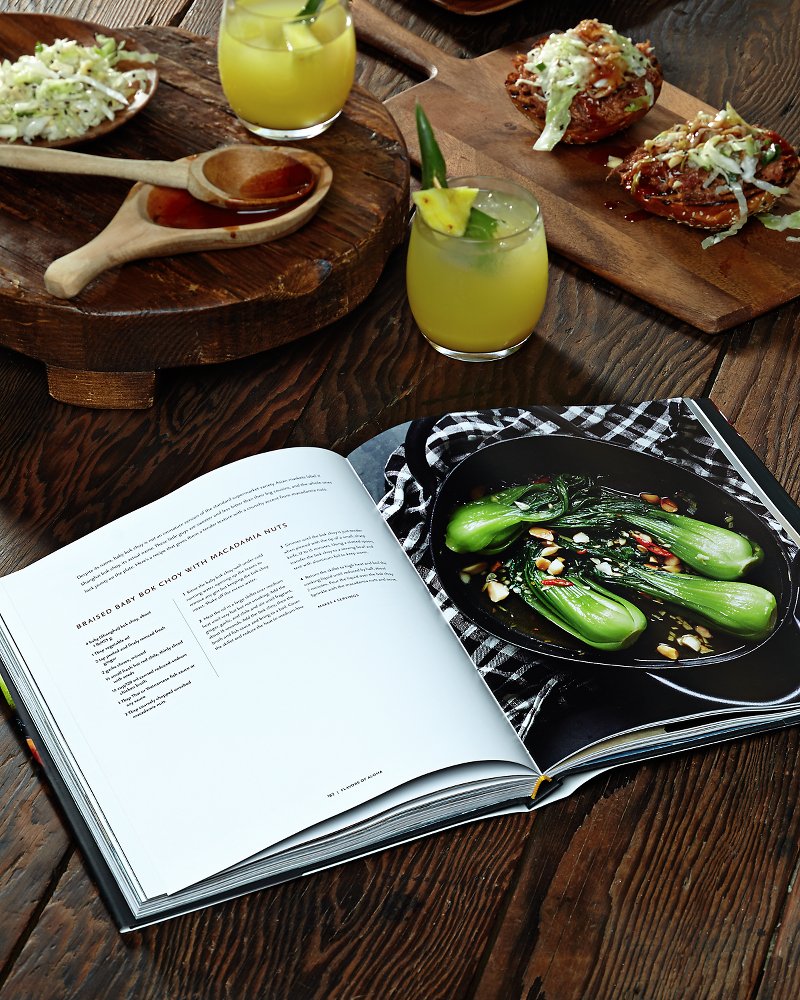 Tommy Bahama Flavors of Aloha Cookbook