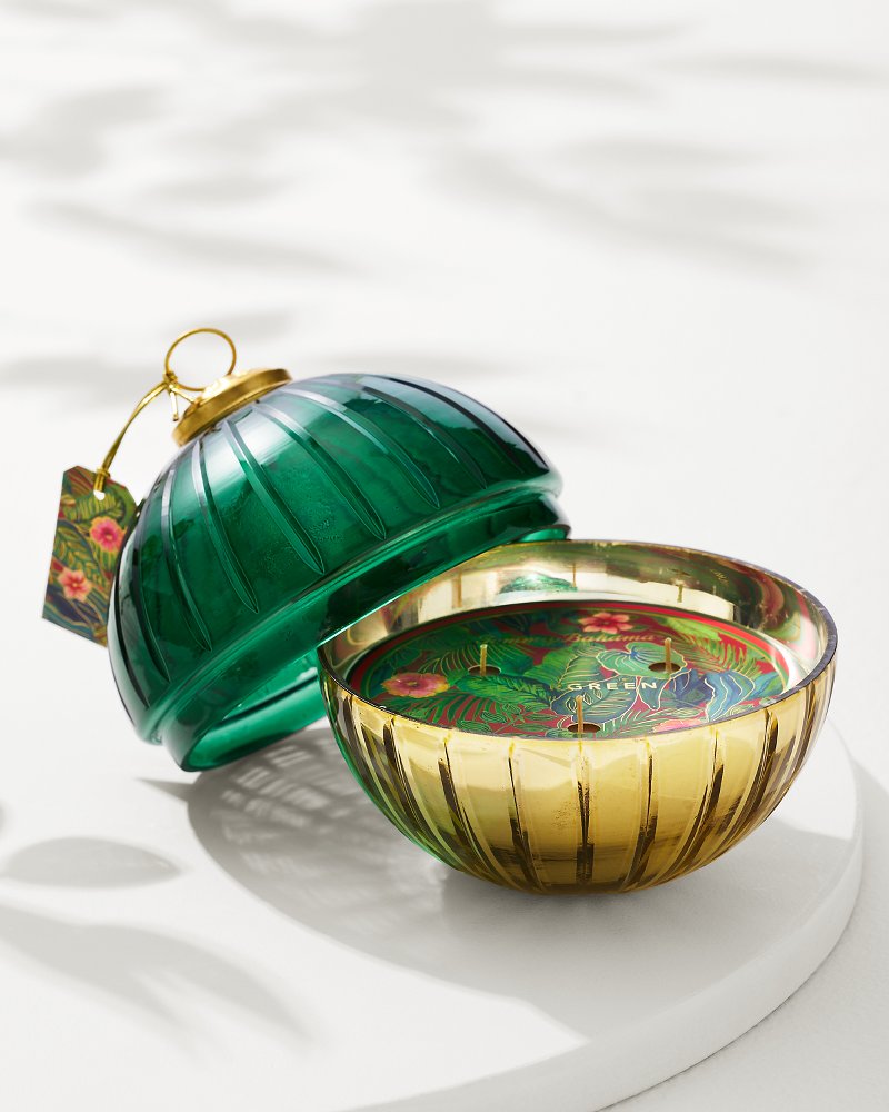 Tommy Bahama Evergreen 8.5-oz. Etched Ornament Candle