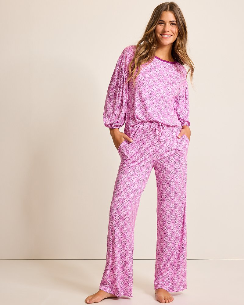 Tommy Bahama Jersey 3/4-Sleeve & Pants Pajama Set
