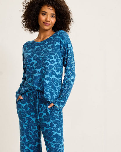 Tommy Bahama Knit Long Sleeve & Pants Pajama Set