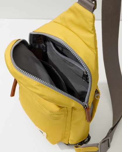 Tommy Bahama Willesden Bamboo Sling Bag